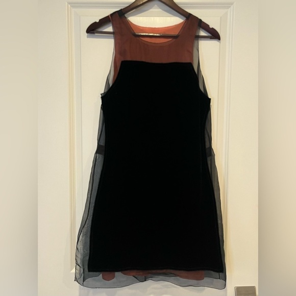 Vera Wang Dresses & Skirts - Vera Wang designer dress Sz. S/M silk/velvet black with brown slip